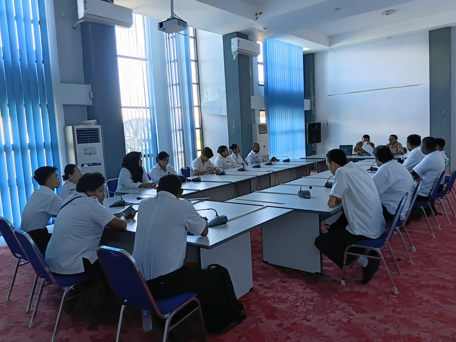 Sekretaris Dinas Berikan Arahan Penempatan ASN Baru di Lingkungan Disbudpar Papua Barat